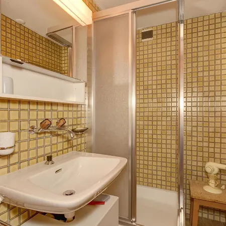 Apartamento Adele Appartement-fewo- Dusche Oder Bad- Wc 4 1-2 Zimmerwohnung- 6-betten By Interhome *